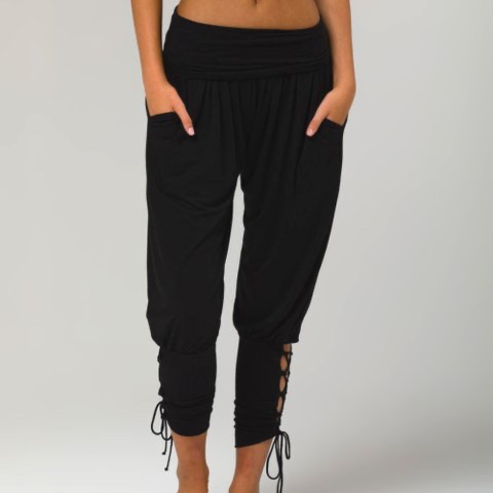 Black lace-up cuff detail dance pants Laced up joggers with pockets size small